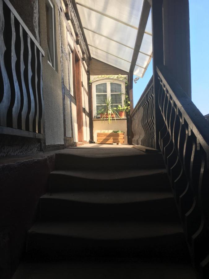 Au Relais De L'Histoire Gite Classe 4 Etoiles Oberbronn Exterior foto